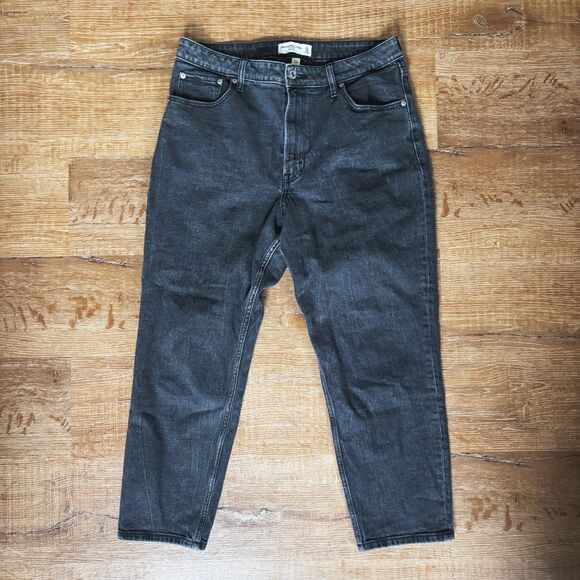 Abercrombie & Fitch The Mom High Rise curve love Black Jeans Size 31/12 Short - Picture 3 of 4